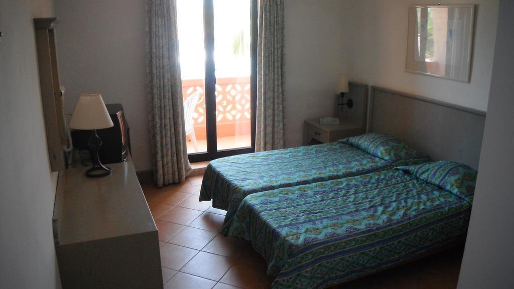 Comino Hotel Luaran gambar